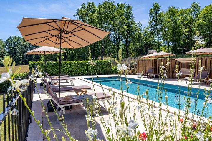 Location de vacances pour 8 personnes, avec jardin ainsi que piscine et vue, animaux acceptés à Mauzens-et-Miremont - 2