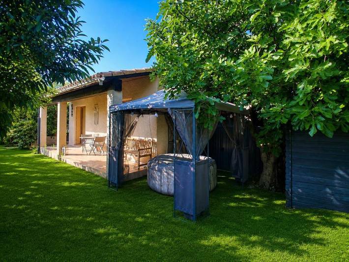 Chambre d’hôte pour 2 personnes, avec jardin et jacuzzi