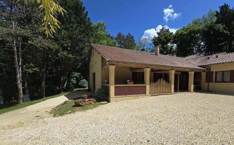 Gîte pour 9 personnes, avec jardin et piscine à Manaurie - 4