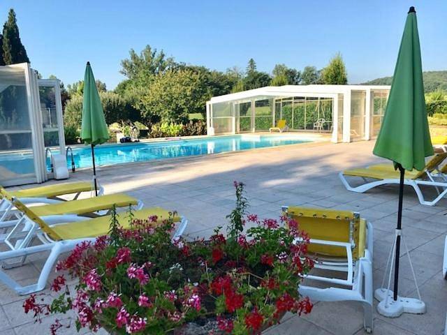 Hôtel pour 4 personnes, avec piscine ainsi que bassin pour enfant et jardin, animaux acceptés à Vitrac - 4