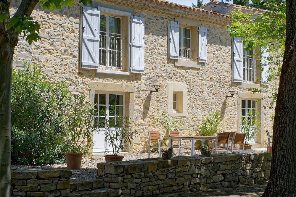La Source au Domaine de Curé avec piscine in Conques-sur-Orbiel, Région de Carcassonne