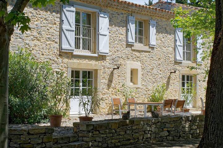 Gîte pour 5 personnes, avec terrasse et jardin