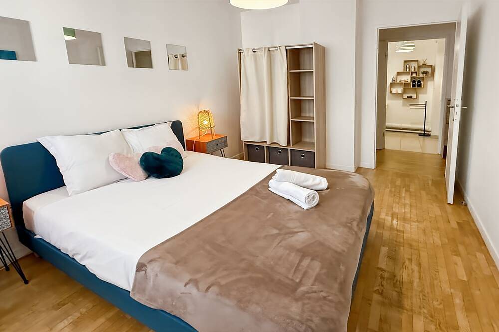 Entire apartment, ★ Modern apartment near Disneyland Paris ★ in Serris, Seine-et-Marne