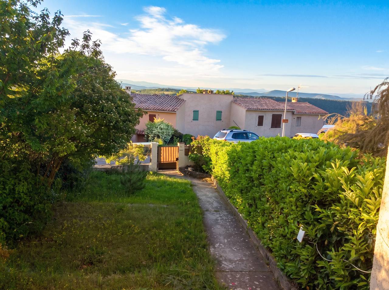 Maison charmante à Vachères avec vue sur la montagne in Vachères, Parc naturel régional du Luberon