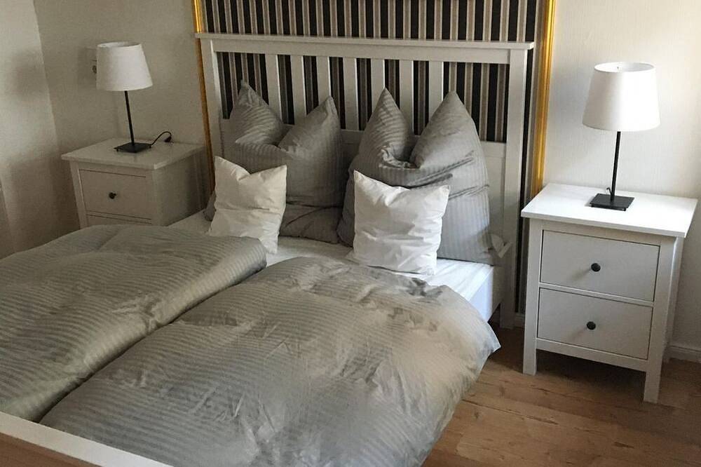 Ganze Wohnung, Ferienwohnung Rabennest - Ferienwohnung mit Dachterrasse in Burg Eltz, Hatzenport