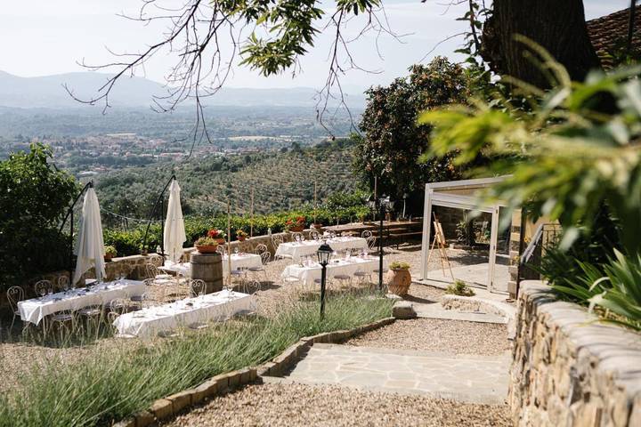 Agriturismo per 2 persone, con Terrazza e Giardino nonché Piscina e Panorama a Loro Ciuffenna