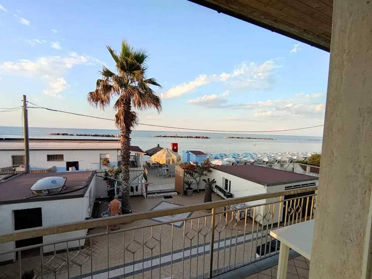 Apartamento entero, Apartamento espacioso con vista al mar en Francavilla al Mare + Bbq in Francavilla al Mare, Provincia de Chieti
