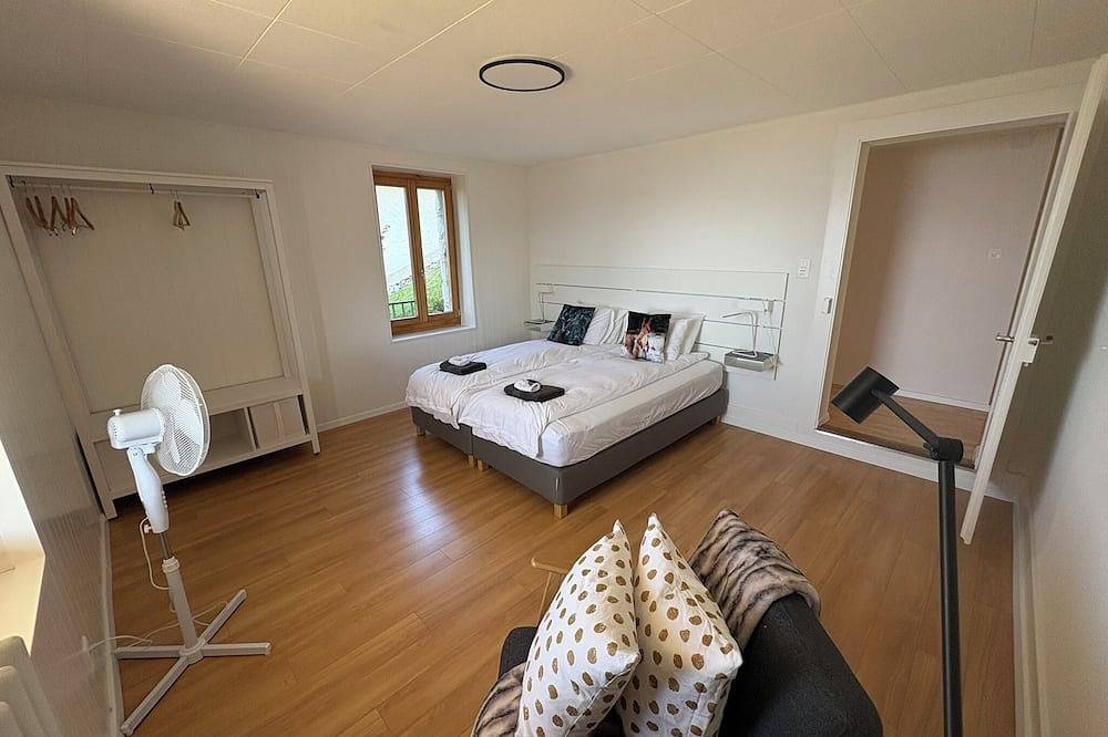 Appartement entier, Dreamy mountain chalet, with nature & views,  2-bedroom apartment in Leysin in Leysin, Alpes Vaudoises