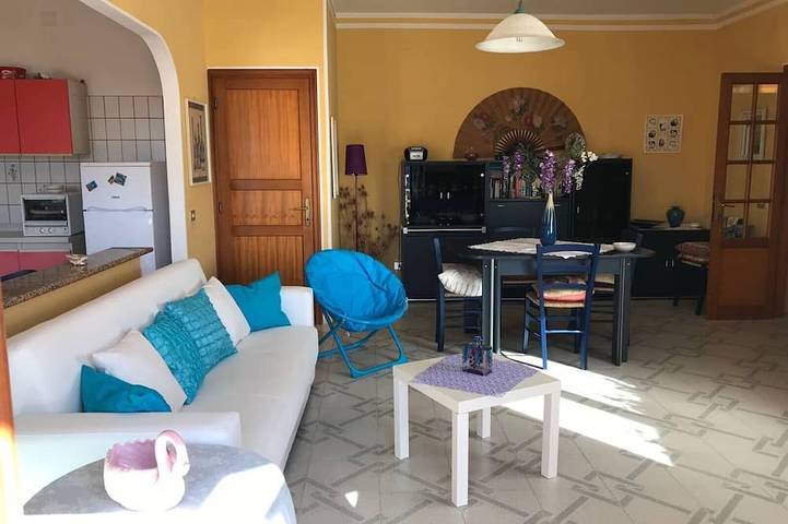 Casa vacanza per 5 persone, con balcone e giardino - 1