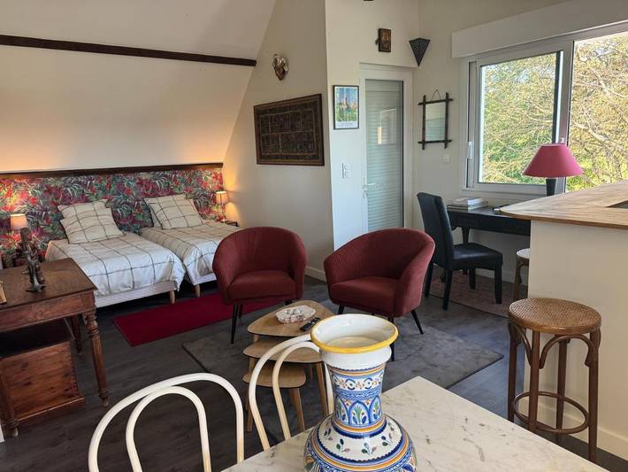 Gîte pour 2 personnes, avec Balcon et Terrasse ainsi que Jardin et Vue à La Châtre