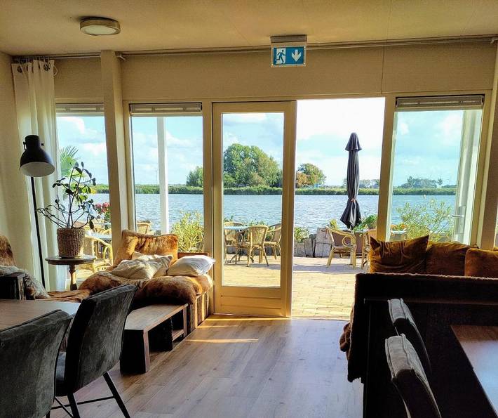 Pension voor 2 personen, met terras in IJsselmeer