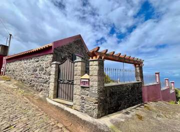Location de vacances pour 4 personnes, avec balcon et vue dans Achadas da Cruz