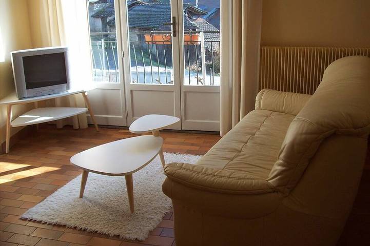 Gîte pour 5 personnes, avec balcon dans Morêtel-de-Mailles