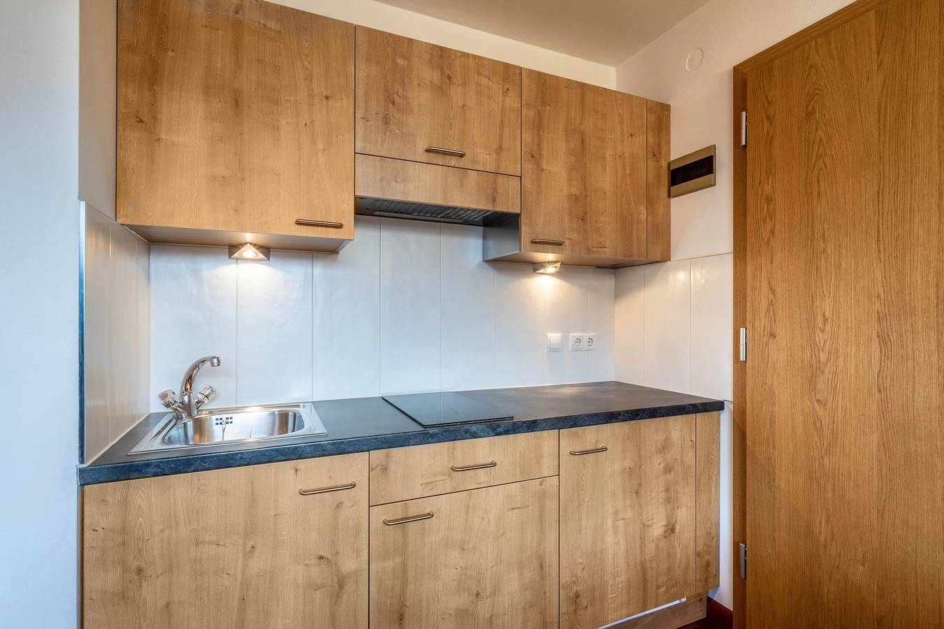 Ganze Wohnung, Ferienwohnung "Kammerhof Apfel" mit Bergblick, Wlan, Balkon & Garten in Mitterlana, Lana