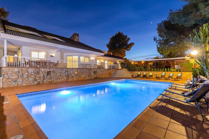 Chalet para 16 personas, con Jardín en Valle de Ricote