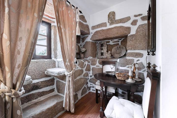 Geheel appartement, Vakantieappartement voor 2 personen met balkon in Viseu District