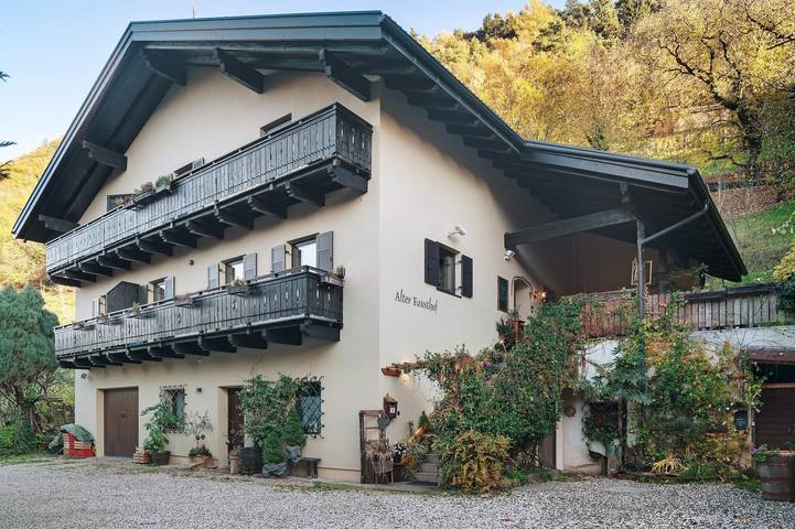 Room 'Alter Fausthof Kitty' with Mountain View, Shared Terrace and Wi-Fi in Völs am Schlern, Dolomiti Superski