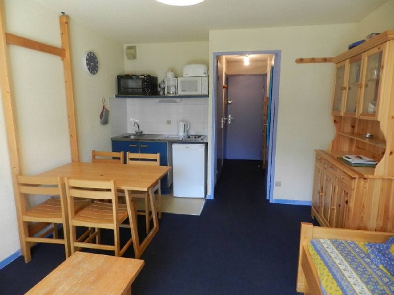 Ganze Wohnung, Charmantes Studio-Kabine mit Balkon und Talblick, direkter Pistenzugang in La Ferrière, Le Pleynet