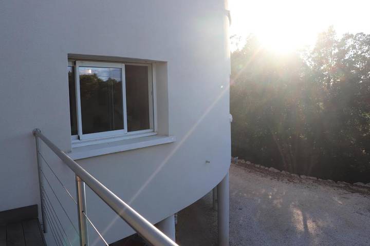 Gîte pour 3 personnes, avec balcon et vue à Vailhauquès - 3