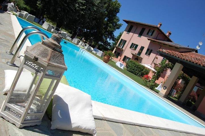B&b voor 3 personen, with Terras and Whirlpool as well as Tuin and Zwembad in Fossano