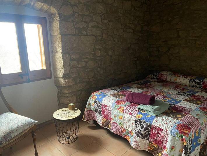 Albergue para 2 personas, con Terraza además de Jardín y Piscina en Solsonés - 3