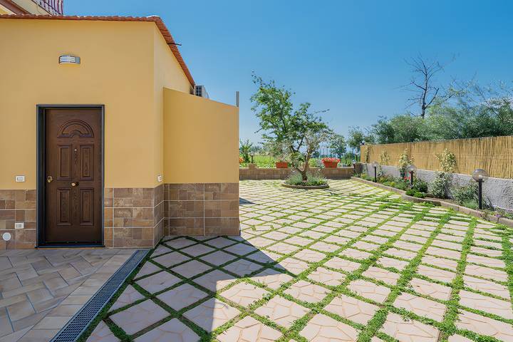 Location de vacances pour 5 personnes, avec jardin à Vico Equense - 3