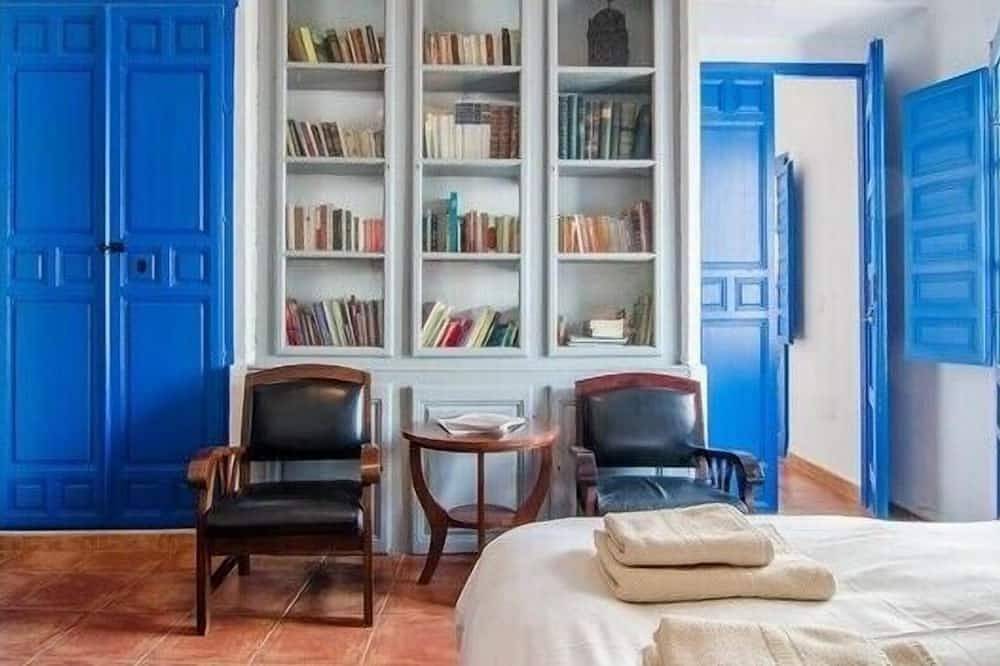Large house, ideal private heated pool for family vacation in Vélez-Málaga, Costa del Sol