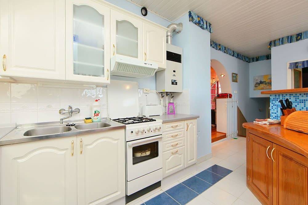 Ganze Wohnung, Gemütliche Wohnung für 6 Gäste mit  W-Lan, Klimaanlage, Tv, Balkon und Parkplatz in Balatonszemes, Plattensee Südufer