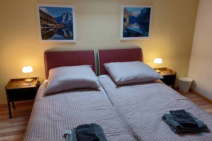 Ganze Wohnung, Mountain retreat in a private secluded spot great for families in spacious flat in Bad Goisern, Dachstein Salzkammergut