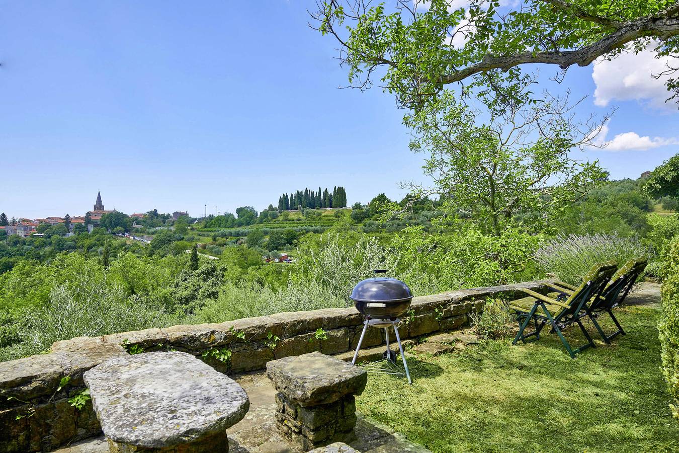 Ferienhaus Funtana * einzigartiger Ausblick, Garten mit Grill in Grožnjan, Općina Grožnjan