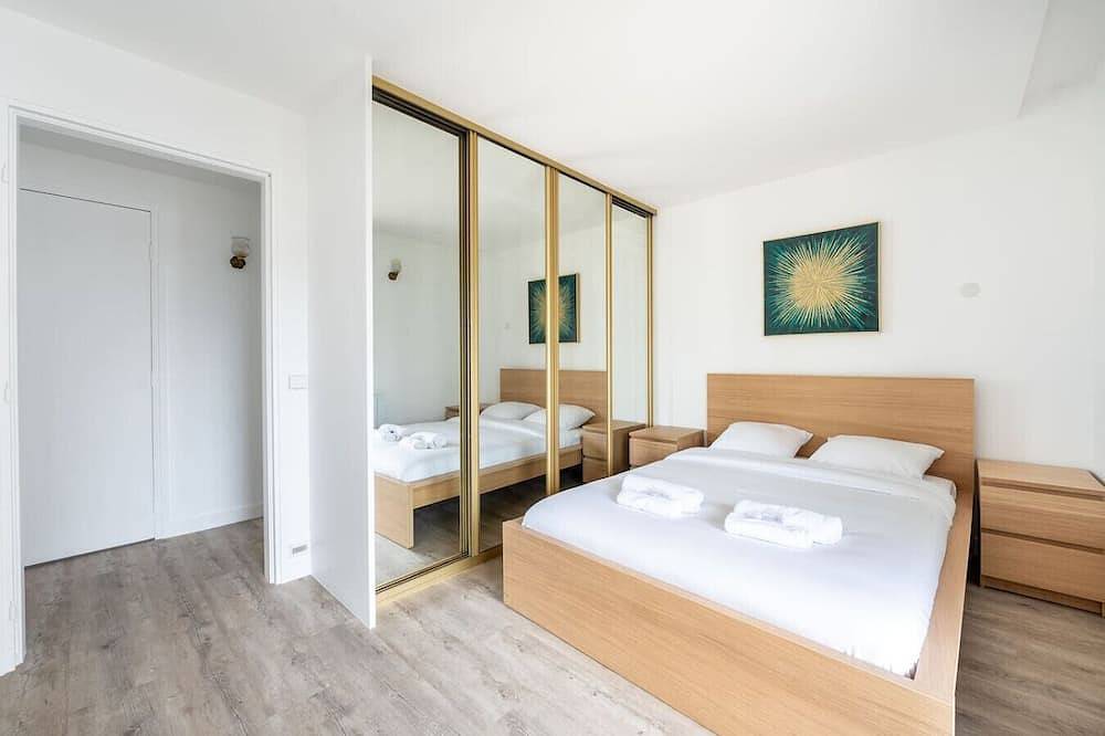 Entire apartment, Close to Centre Hartmann (1min) and Paris (15min) in Levallois-Perret, Hauts-de-Seine