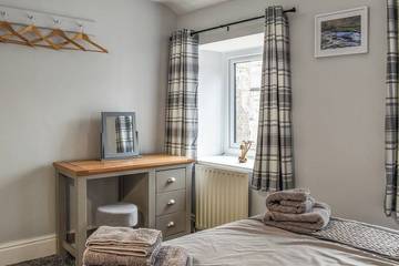 Log Cabin for 4 People in Ingleton, North Yorkshire, Photo 2