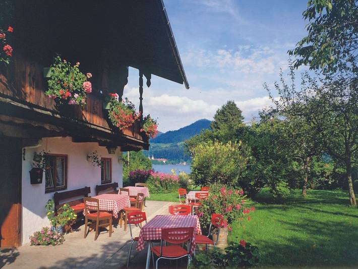 Ganze Ferienwohnung, Haus Zum Staun, Familie Schober - Apartment Ringberg im Haus Zum Staun in Bad Wiessee, Bayerische Alpen