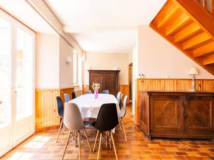 Gîte pour 10 personnes, avec terrasse et jardin à Avajan - 4