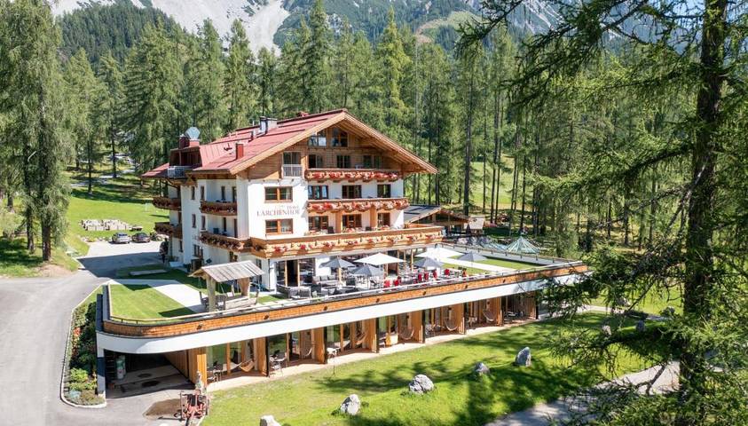 Hôtel pour 2 personnes, avec piscine et vue ainsi que jardin et sauna, animaux acceptés