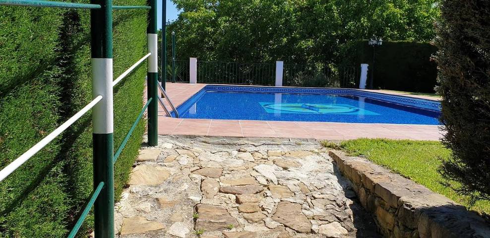 Casa de vacaciones para 11 personas, con piscina además de jardín y vistas en Serranía de Ronda - 4