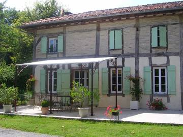 Cottage pour 2 personnes, avec piscine et jardin à Hostens