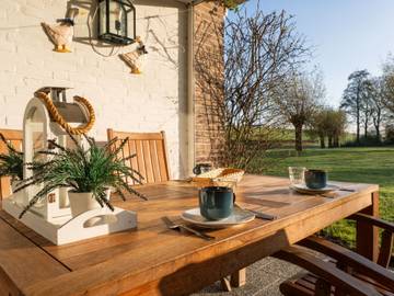 Ferienwohnung für 4 Personen, mit Pool und Garten in Bruinisse