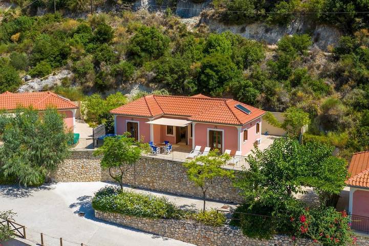 Filter.villa.villa for 4 people, with Terrace and Garden in Ithaka