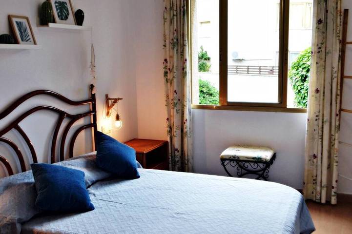 Ganze Wohnung, Athena. Gemütliche Wohnung für Familien. 60m vom Strand. Kostenloses WLAN in Pineda de Mar, Maresme