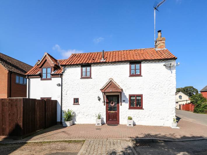 Chalk Cottage in Methwold, Thetford Forest Park