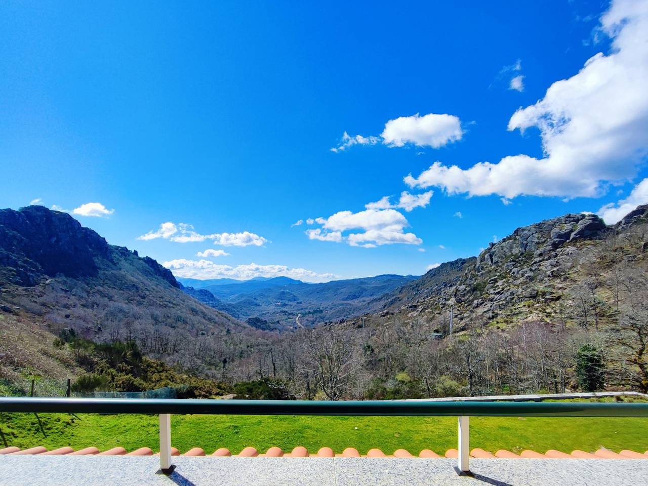 Hotel voor 30 personen met balkon/terras in Castro Laboreiro e Lamas de Mouro, Gerês