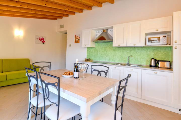 Ferienwohnung für 4 Personen, mit Seeblick und Balkon sowie Garten in Tignale - 4