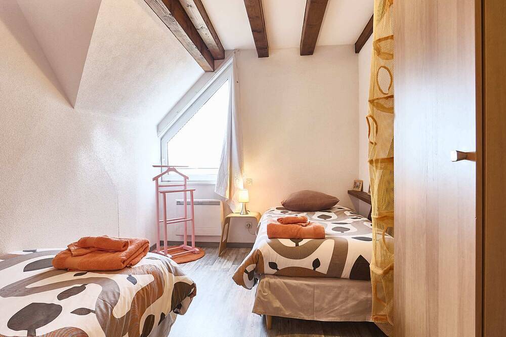 Entire apartment, Family gîte in winegrower's house - Charlotte 6 persons in Gertwiller, Sélestat-Erstein region
