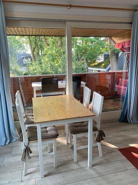 Ferienwohnung für 4 Personen, mit Balkon in Wedel
