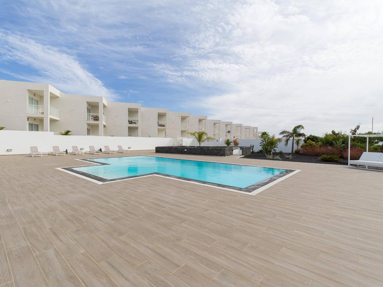 Appartement entier, Vacances « Escape Senator Costa Teguise » avec piscine partagée, balcon et Wi-Fi in Costa Teguise, Teguise