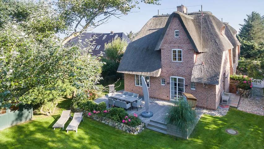 Ferienhaus für 8 Personen, mit Sauna und Garten sowie Terrasse, mit Haustier in Wenningstedt