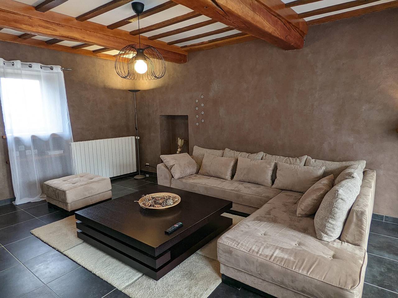 Gîtes Confortables avec Vue et Wifi aux Hautes-Côtes in Fussey, Région de Beaune