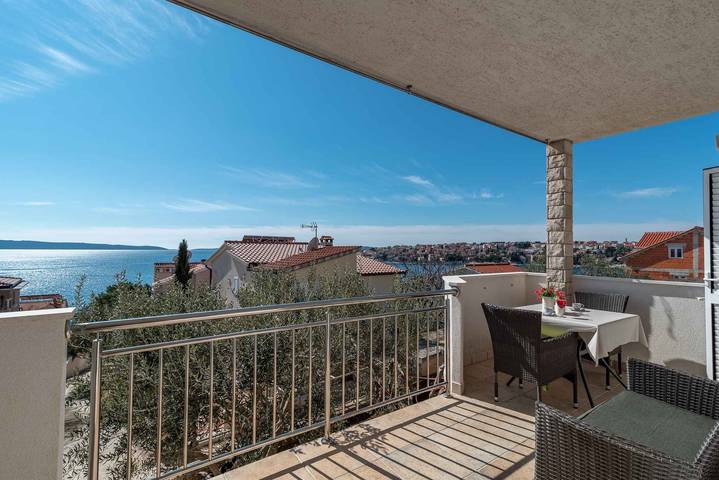 Ganze Ferienwohnung, Ferienwohnung mit Meerblick in Okrug Gornji, Ciovo
