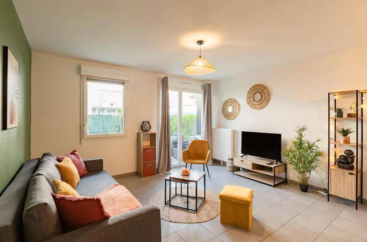 Appartement entier, Confort et calme en rez-de-chaussée in Villeneuve-Tolosane, Toulouse et ses environs